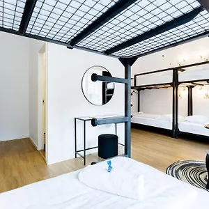 Maverick Y Ensuites Hostal Budapest