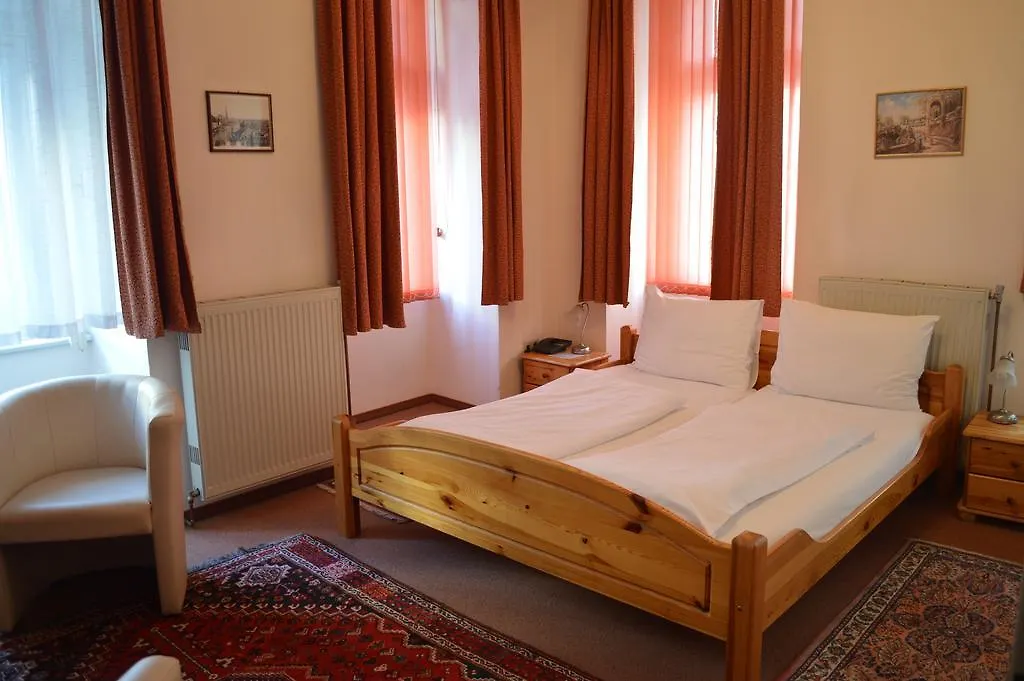 *** Bed & Breakfast Hotel Pension Walzerstadt Vienna Austria