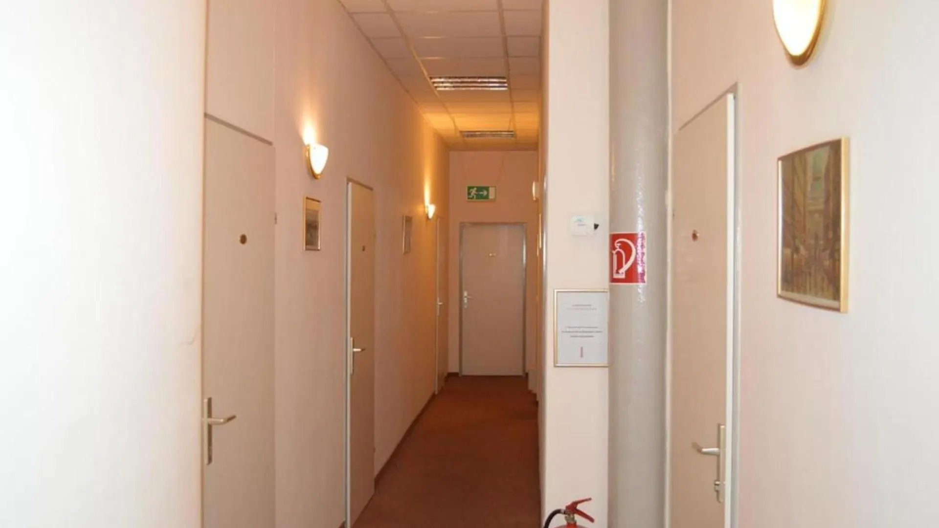 Bed & Breakfast Hotel Pension Walzerstadt Vienna